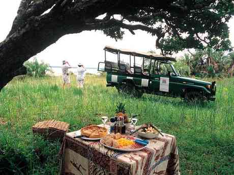 Makakatana Bay Lodge